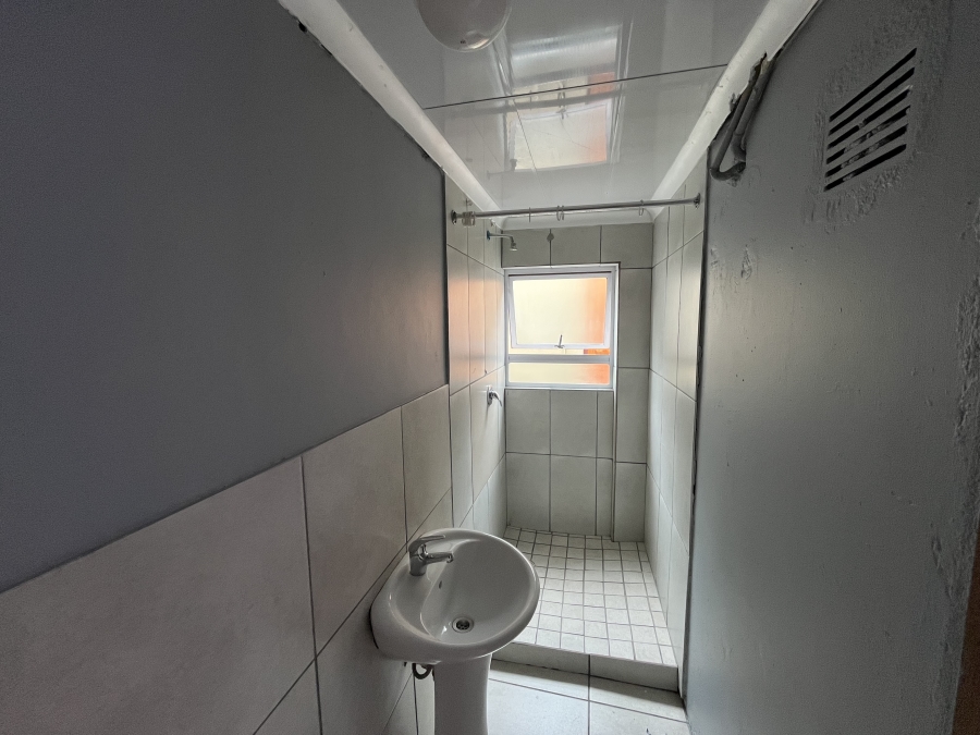 1 Bedroom Property for Sale in Danarant Western Cape